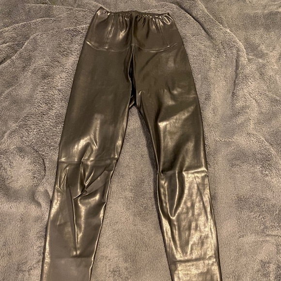 Aritzia ~ Wilfred Free Daria Pant - Picture 2 of 3